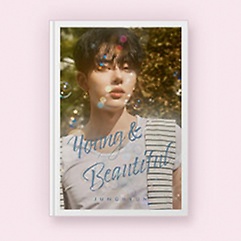 정현(JUNGHYUN) - 1st PHOTOBOOK 『Young & Beautiful』 화보집 [Young Ver.]